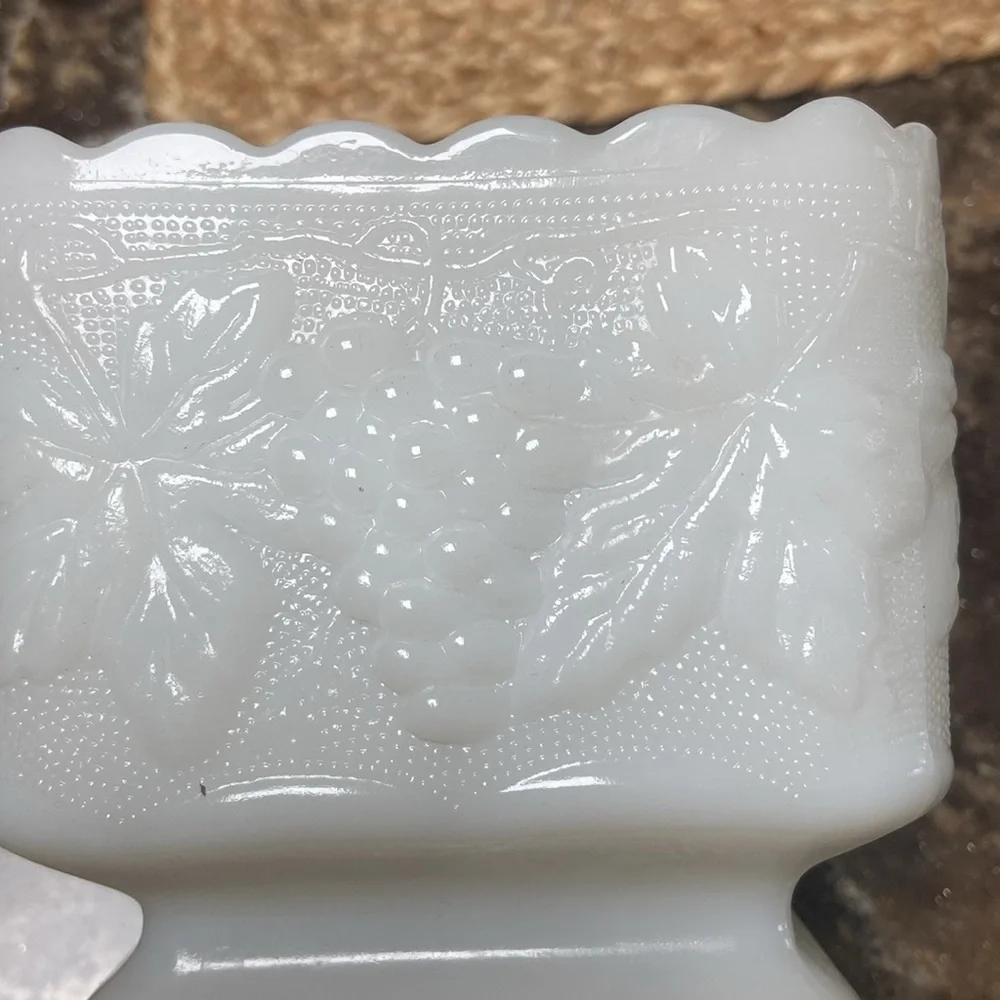 White Square Milk Glass Planter grapes grapevine design pattern - Picture 4 of 5